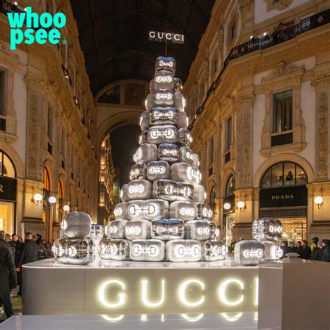 accensione albero gucci|Gucci accende il suo albero di Natale in Galleria Vittorio .